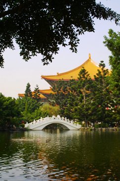 This photo of the park and theatre at Taiwan's Chiang Kai-shek National Memorial was taken by Helmut Artmeier of Deggendorf, Germany.